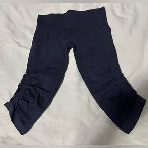 Lululemon: In The Flow Crop